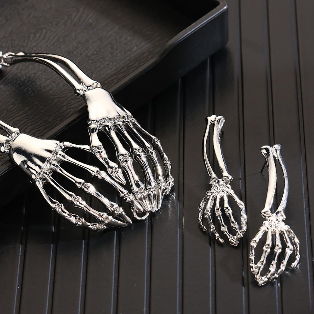 MSSIEJEW Halloween Necklace Earrings for Women Skull Hand Choker Necklace Skeleton Hand Earrings Gothic Punk Jewelry Set(silver)