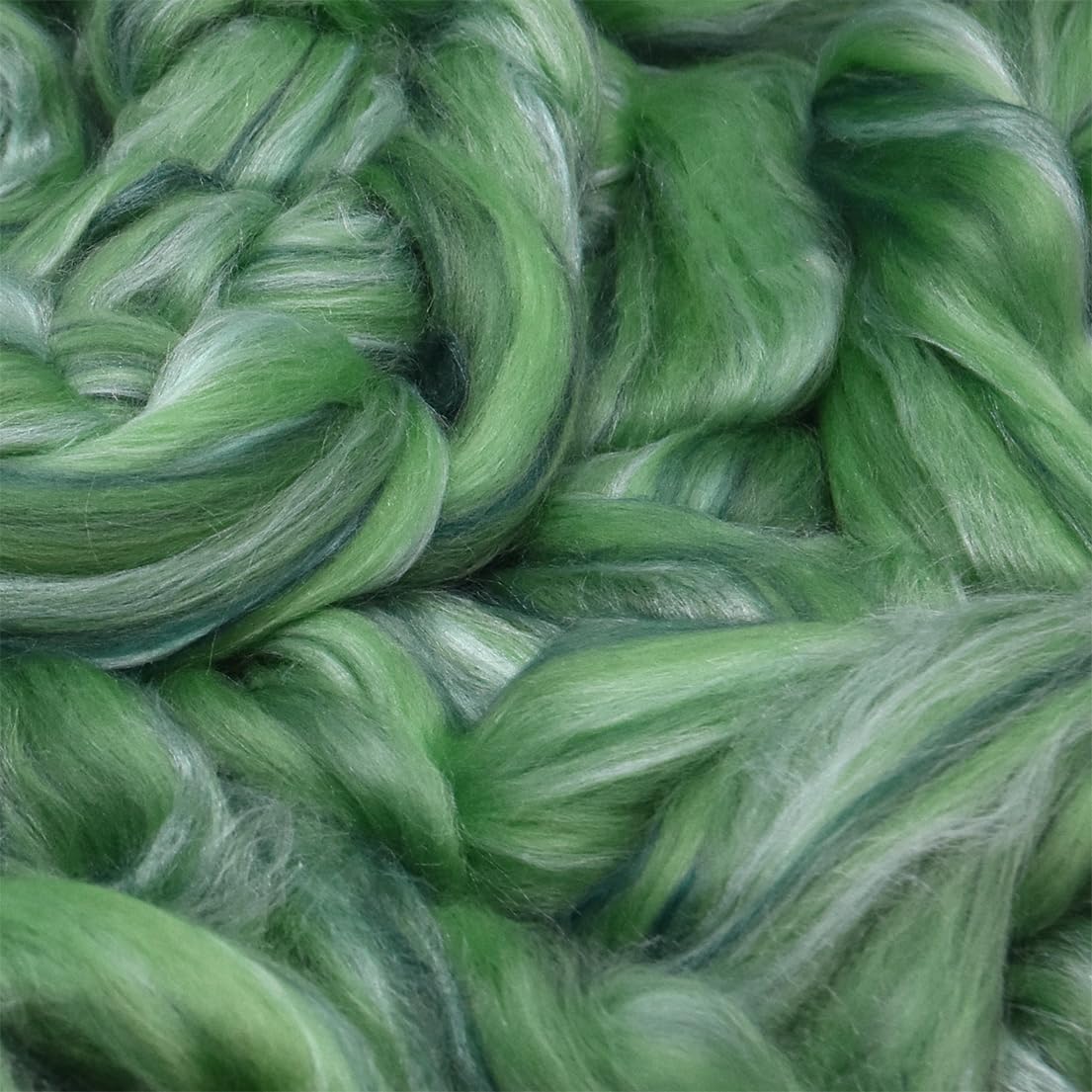 Merino Silk Luxe Tonal Designer Blend. Superfine Merino, Mulberry Silk, Tussah Silk. Top Roving for Spinning or Felting. Velvet Moss 1oz