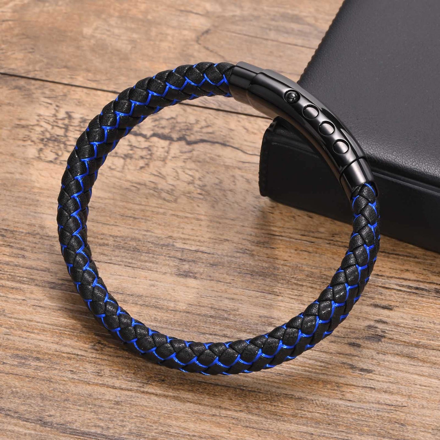 VNOX Leather Bracelet Gift for Men丨Personalized Believe in you like I do(Inside) Mens Braided Leather Cuff Bangle, Christmas Graduation Gifts for Son Brother from Mom Dad Sister