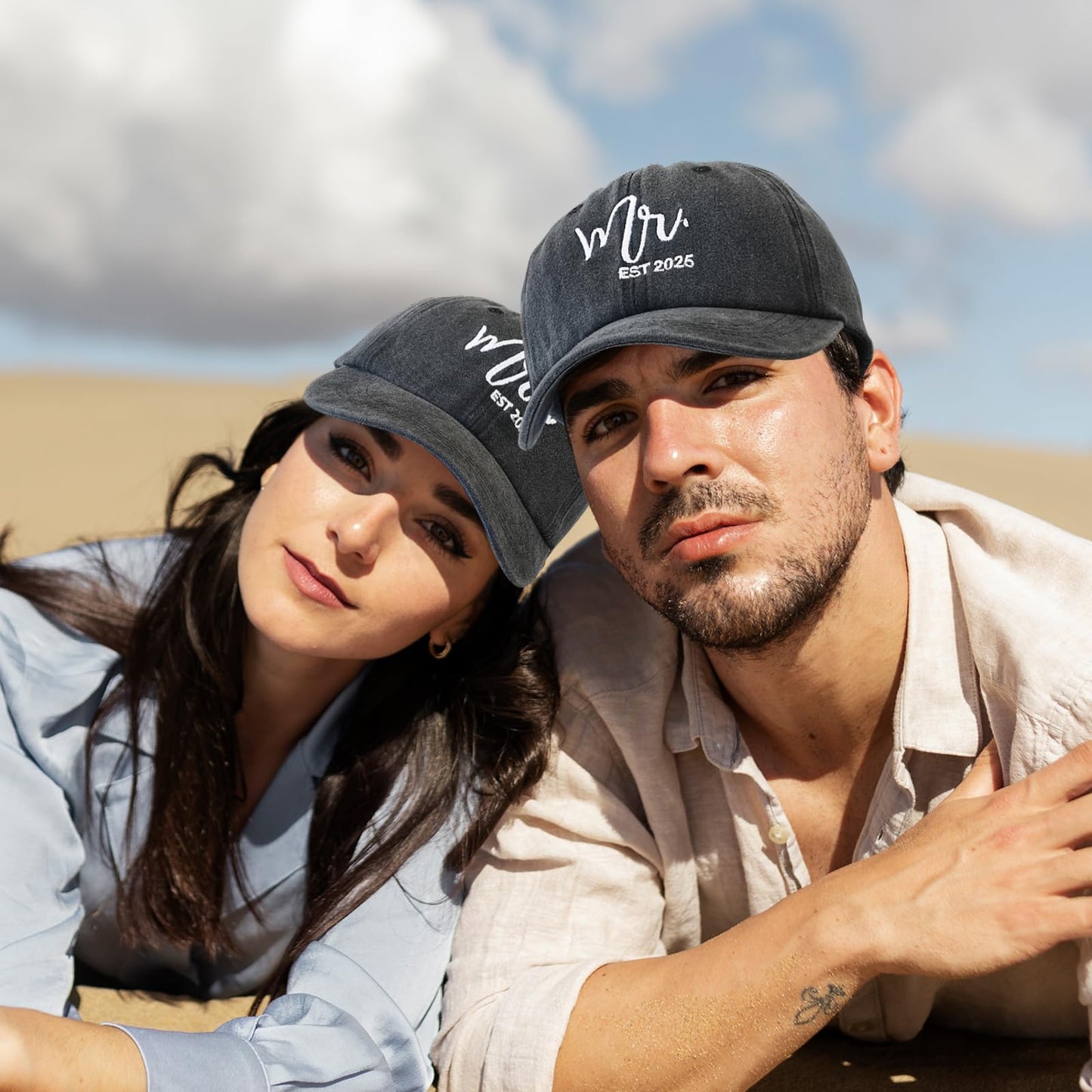 Mr and Mrs Hat, Wedding Gifts for Couples 2025, Mr and Mrs Gifts, Adjustable Couple Hat for Newlyweds Wedding Bridal Shower Engagement Honeymoon