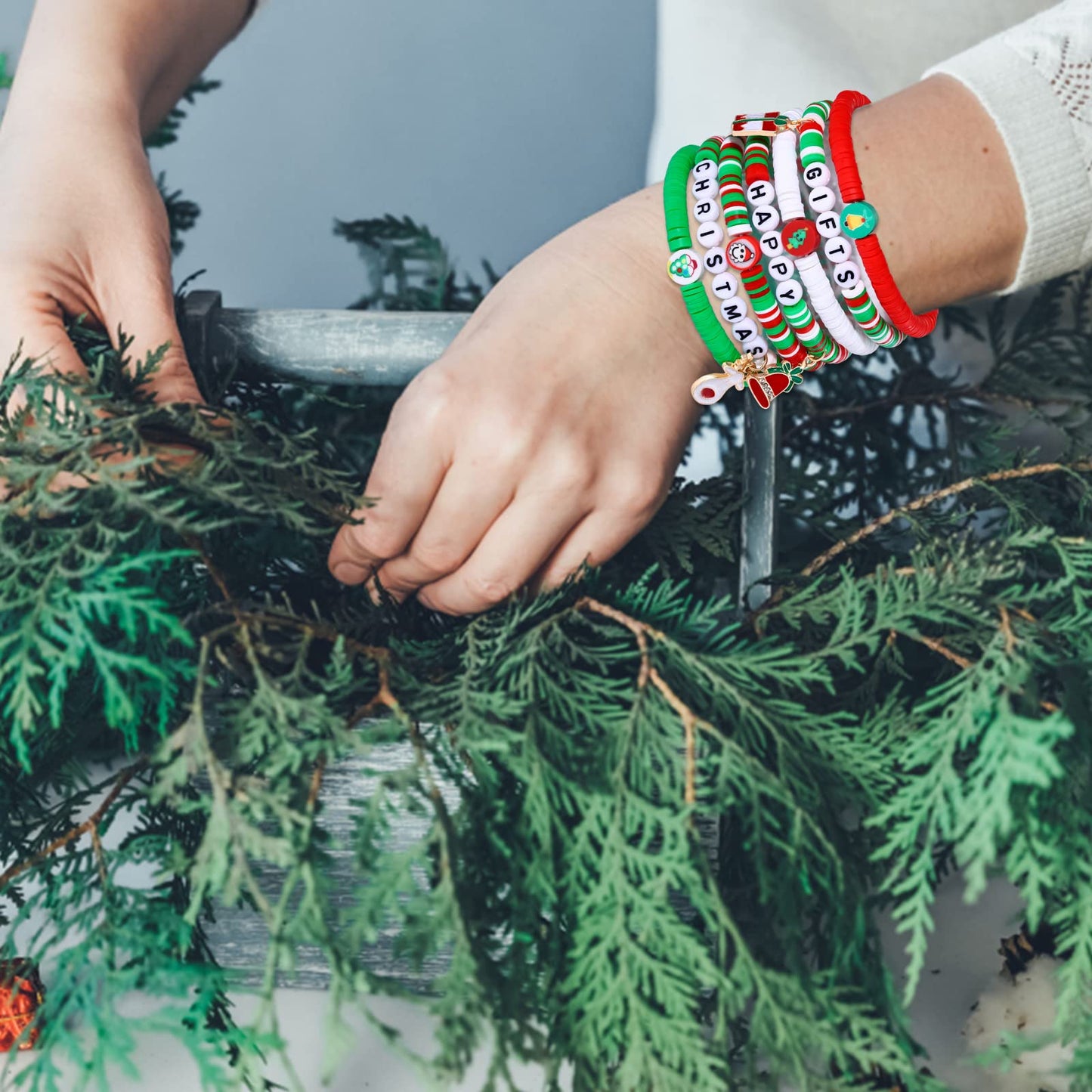 FAERLIIRY Christmas Bracelets for Women Preppy Heishi Bracelets Stackable Polymer Clay Disc Beaded Stretch Bracelets Xmas Party