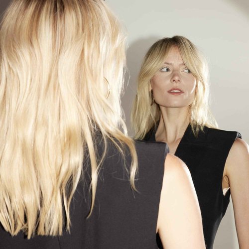 ORIBE Bright Blonde Radiance & Repair Treatment | Purple Toning Restorative Treatment | Brighten, Strengthen, and Restore Color-Treated Blonde Hair