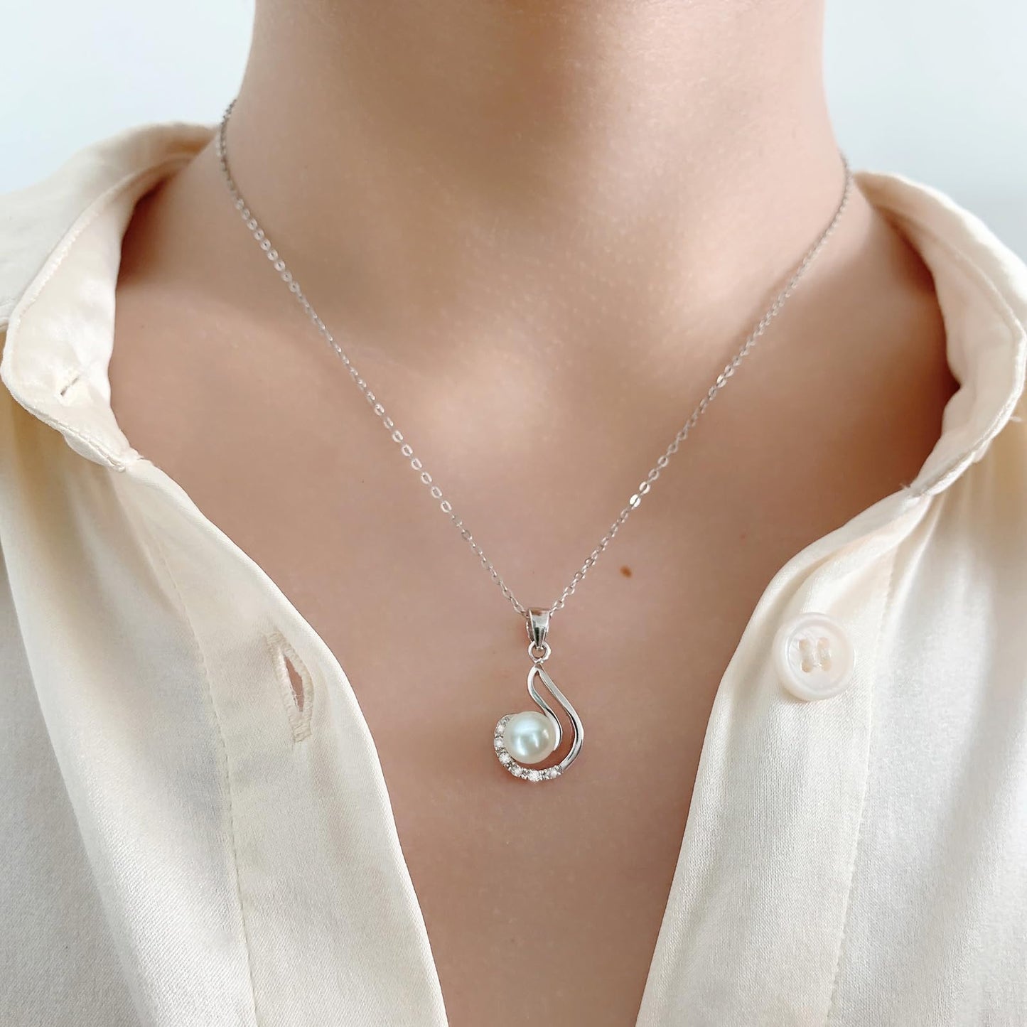 Granddaughter Necklace - Granddaughter Gifts from Grandma, Graduation Gifts for Her, Birthday Inspirational Wedding Jewelry Keepsake gifts for Granddaughter, Handmade Sterling Silver Pearl Necklace