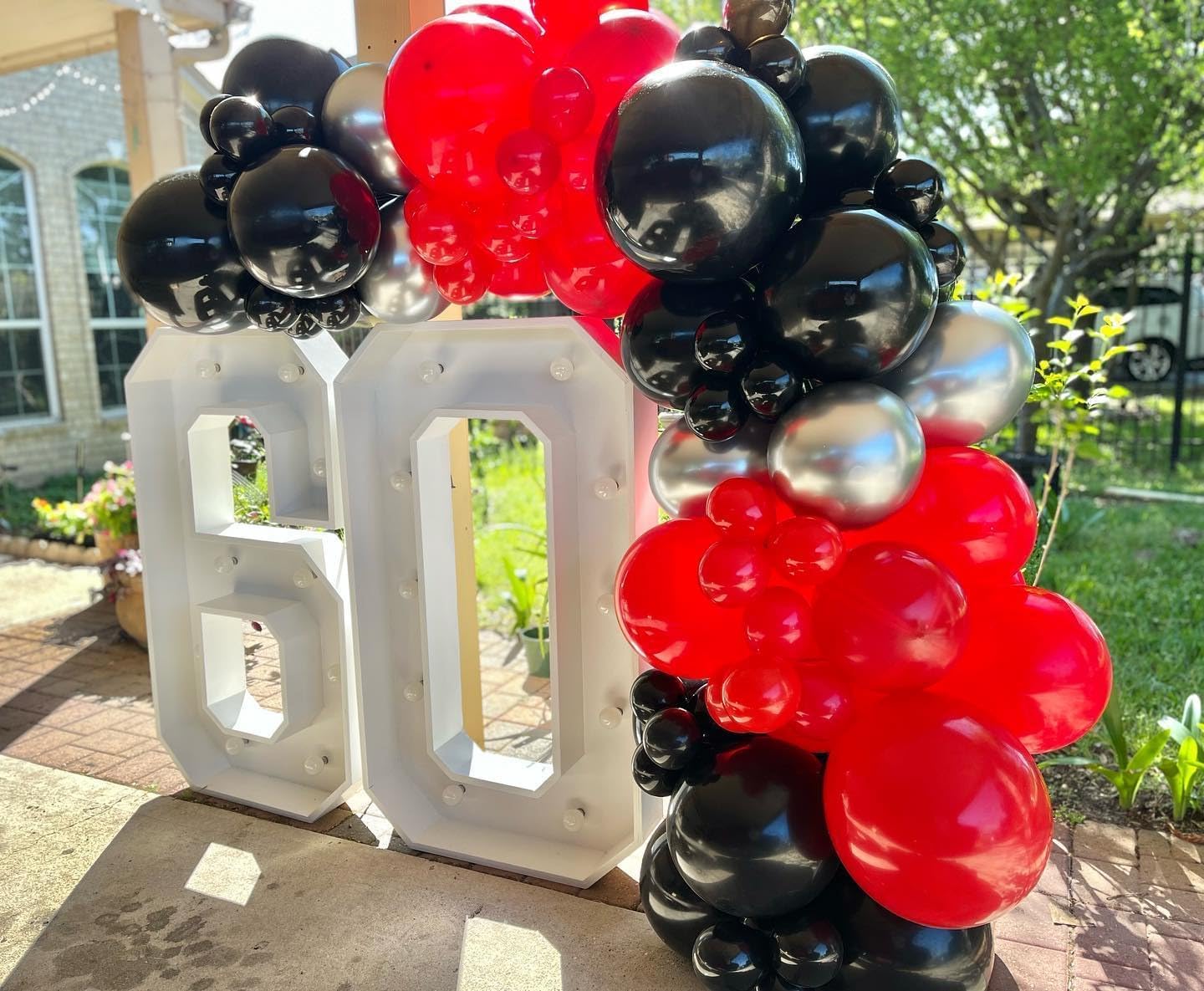 PTGOLUO 153Pcs Red and Black Silver Balloons Garland Arch Kit with Stars -22 18 12 10 5 inch Different Size Red Black Metallic Silver Balloon for Birthday Graduation Racing Car Poker Party Decorations