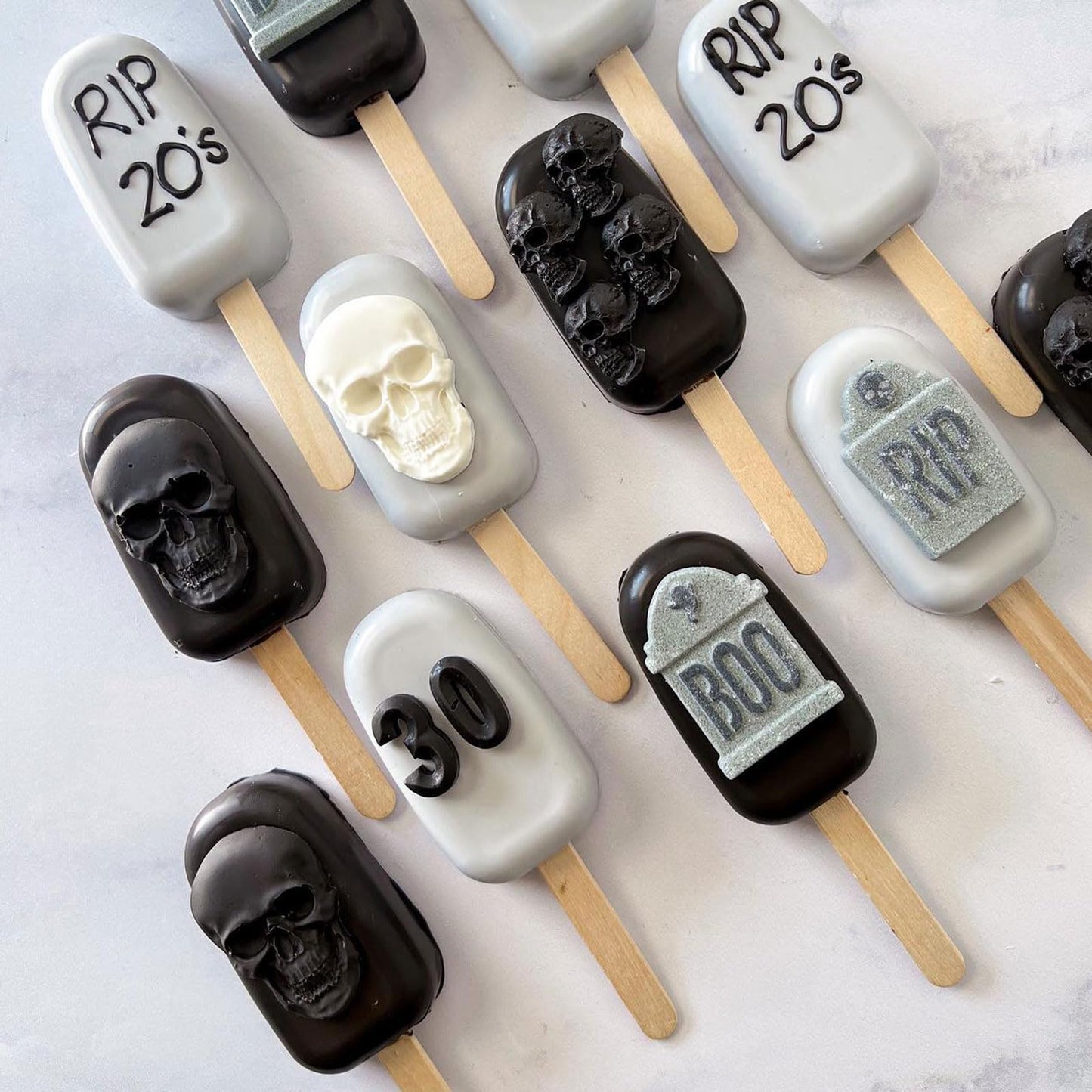 Skulls Silicone Mold Halloween Skull Molds for Baking Skeleton Silicone Mold for Cake Decoration Topper Chocolate Candy Cake Pop Popsicle Polymer Clay Crafts Set of 2