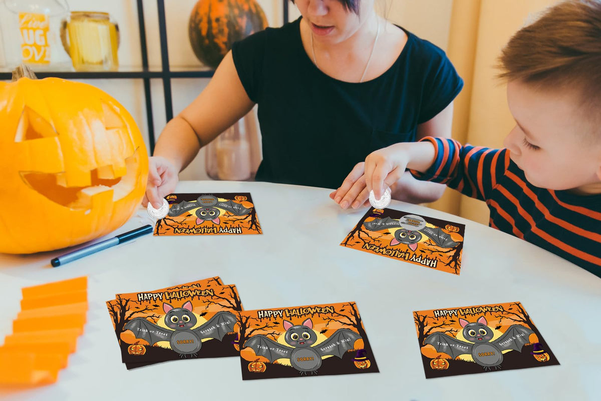 HEYINSHEN 30 PCS Halloween Scratch Off Cards Funny Bat Halloween Party Game Scratch Off Cards for Kids Adults, Trick or Treat Halloween Party Game Scratch Off Cards with Stickers Party Supplies