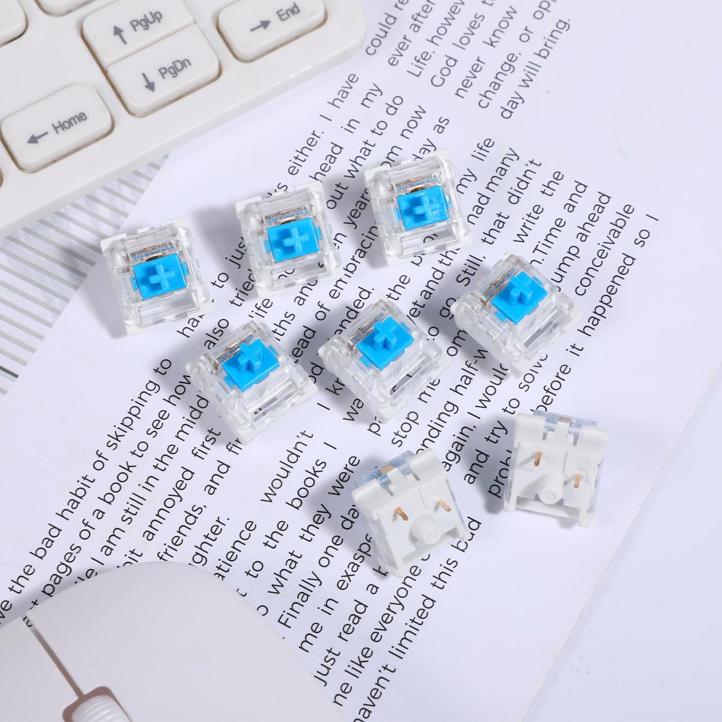30 Pieces Blue Mechanical Keyboard Switches, 3 Pin Pre-Lubricated Clicky Key Switches, Dustproof and Waterproof Keyboard Accessories for Mechanical Gaming Keyboards