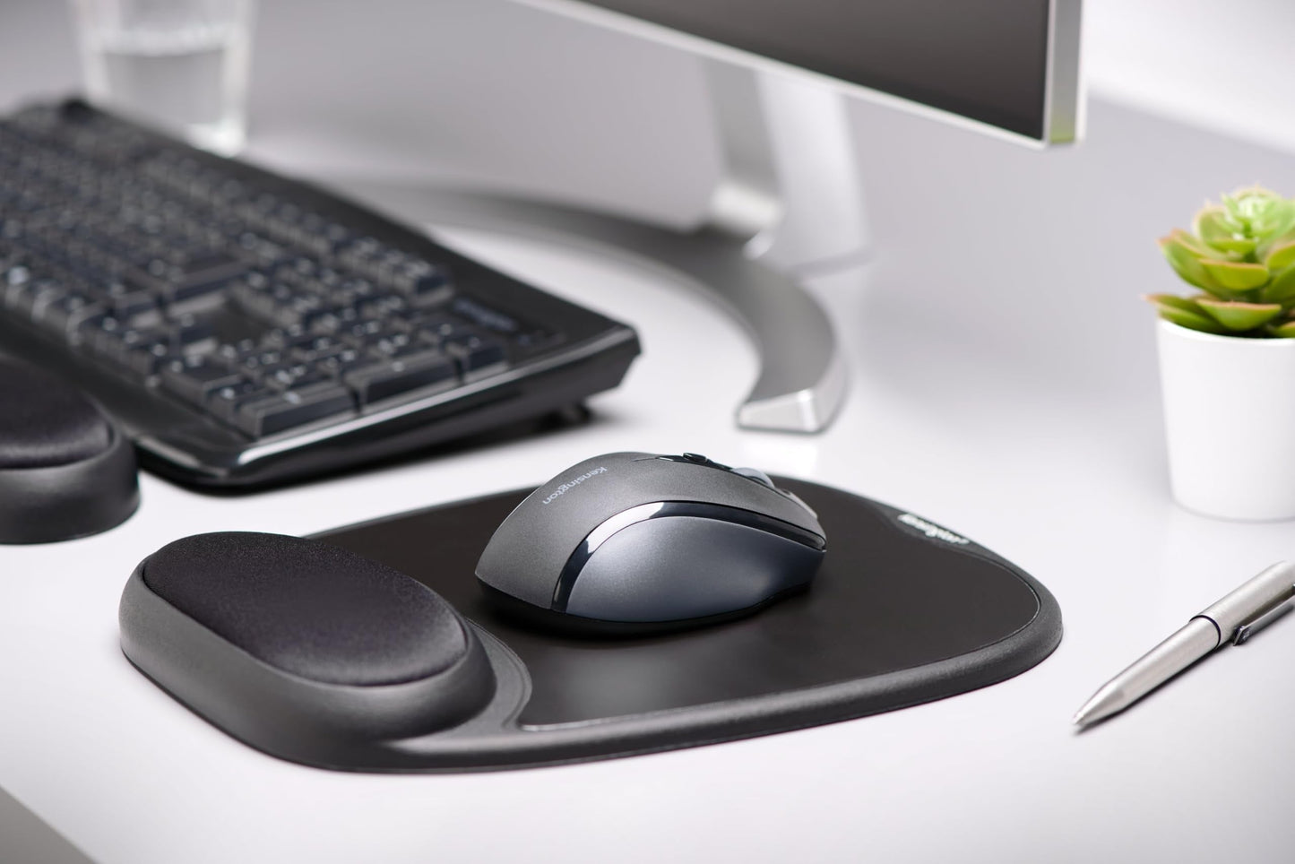 Kensington Mouse Pad With Wrist Rest - Ergonomic, Gel Padding, Laser And Optical Mouse, Non-Slip Base (207X25X248Mm) - Black (62