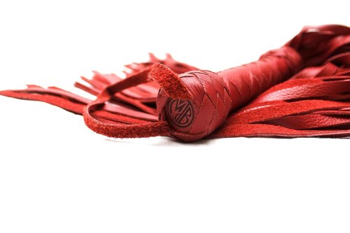 MarquiseDeBliss Genuine Leather Handcrafted Gentle Horse Whip - Thick Equestrian Training and Riding Essential - Riding Tools (27.6 Inches, Red)