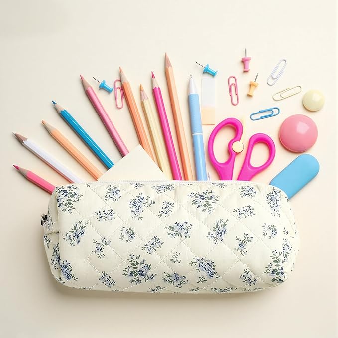 Paterr Aesthetic Floral Makeup Bag Travel Cosmetic Bag for Women Gift Christmas Portable Quilted Makeup Pouch Cotton Pencil Case Kawaii Cute Toiletry Organizer Case for Women Girls(Blue Wildflowers)