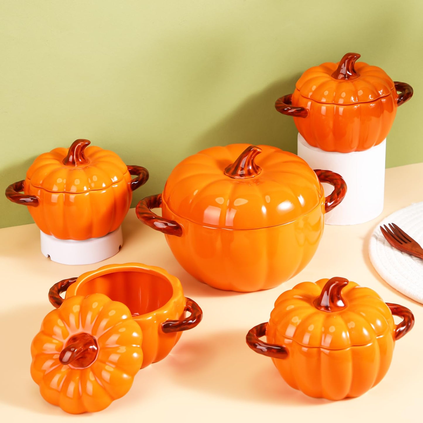 Maxdot Set of 5 Ceramic Pumpkin Bowls with Lid and Handles Pumpkin Shape Soup Serving Pot Storage Jar for Fall Thanksgiving Halloween Party Kitchen Dessert Decoration 17Oz & 54Oz (Orange)
