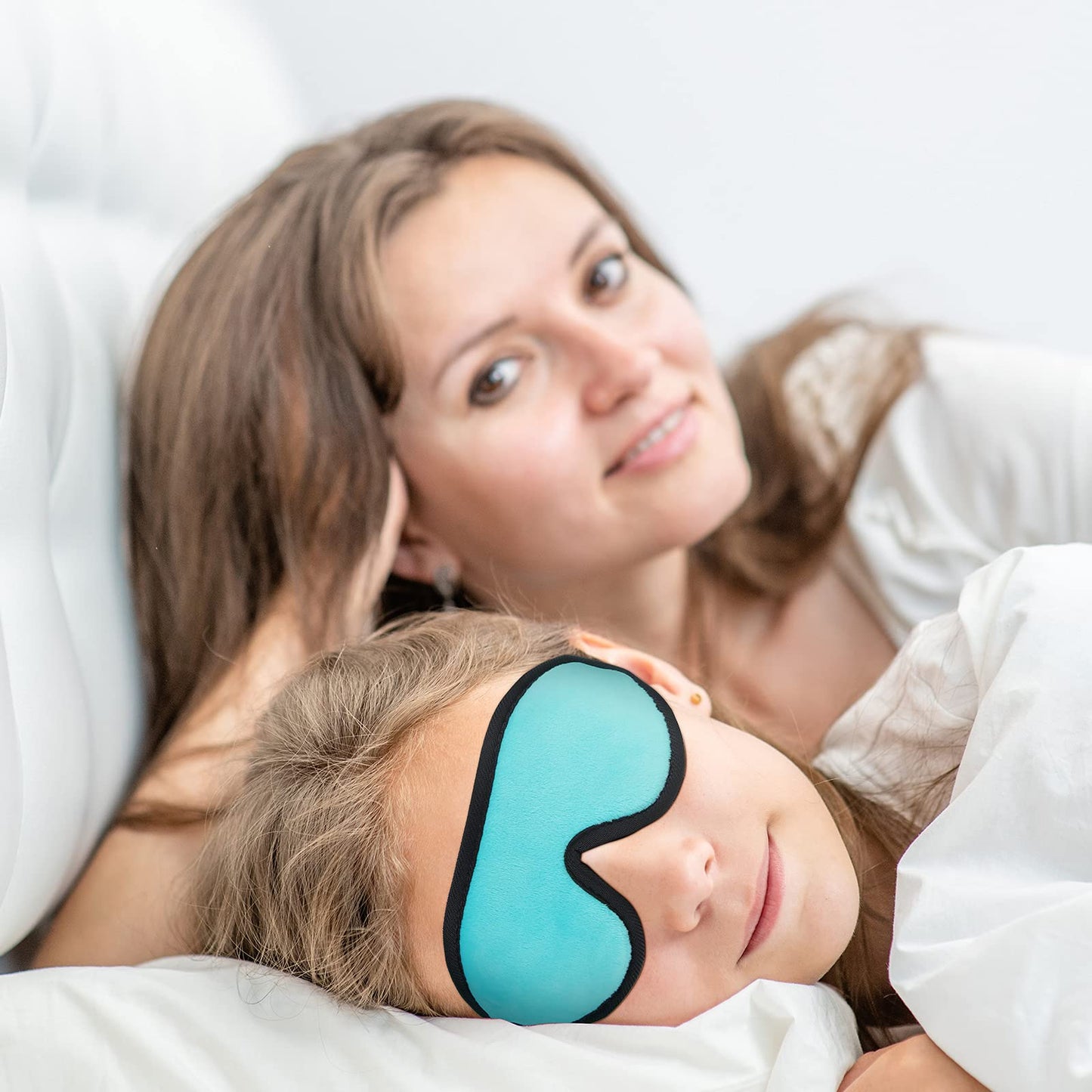 2 Pieces 3D Sleep Mask for Kids Memory Foam Contoured Eye Mask, Travel Sleep Eye Cover with Adjustable Strap, 3D Blindfolds(Black and Green)