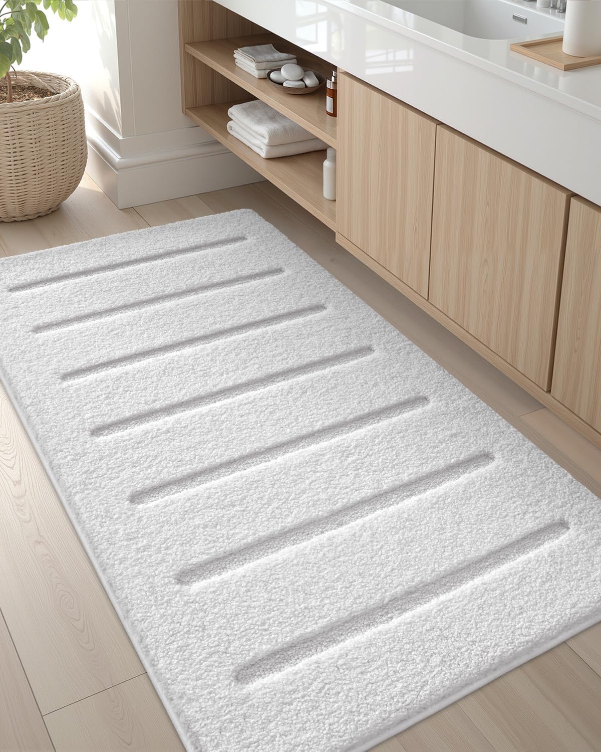 Color&Geometry Ultra Soft Plush Bathroom Rugs Non Slip Washable Bath Mat with Rubber Backing, Fluffy Absorbent Machine Carpet for Bathroom Floor, Tub and Shower, 24"x44", White