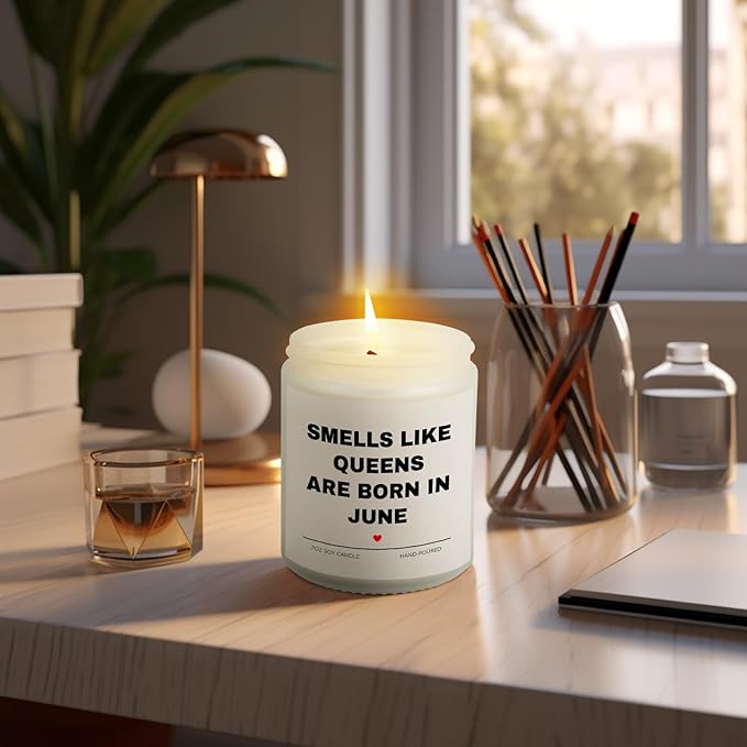 Birthday Gifts for Women, Queens are Born in June Candle, June Bday Gift Idea for Girl Female Sister Mom Aunt Friend, Smell Like Queens are Born in June Candle,7 OZ