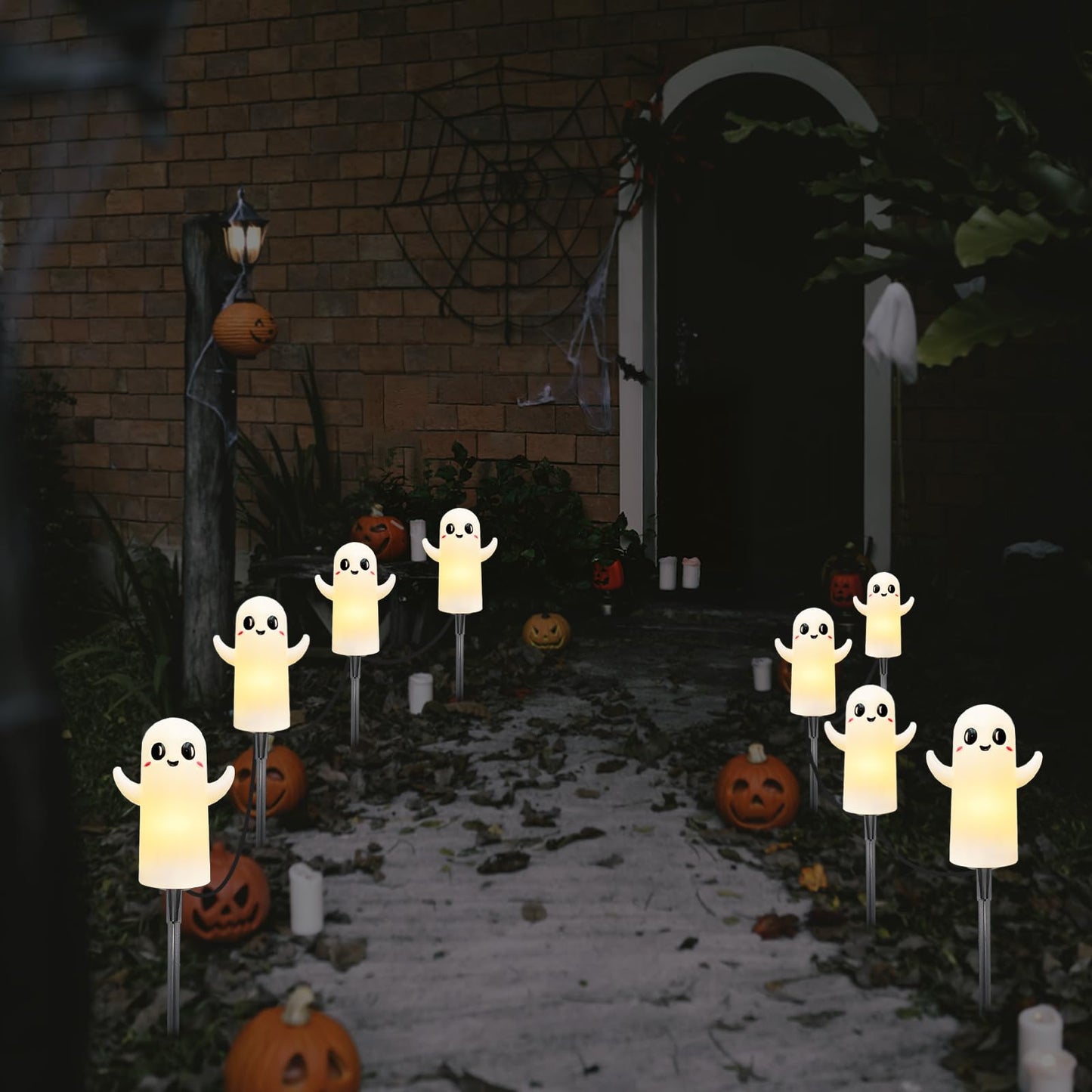 CHYParty Halloween Ghost Pathway Lights Outdoor, C7 Pathway Lights, 7 FT White Ghost Lights Connectable Pathway Lights for Walkway Driveway Yard Garden Lawn Sidewalk Party Decorations