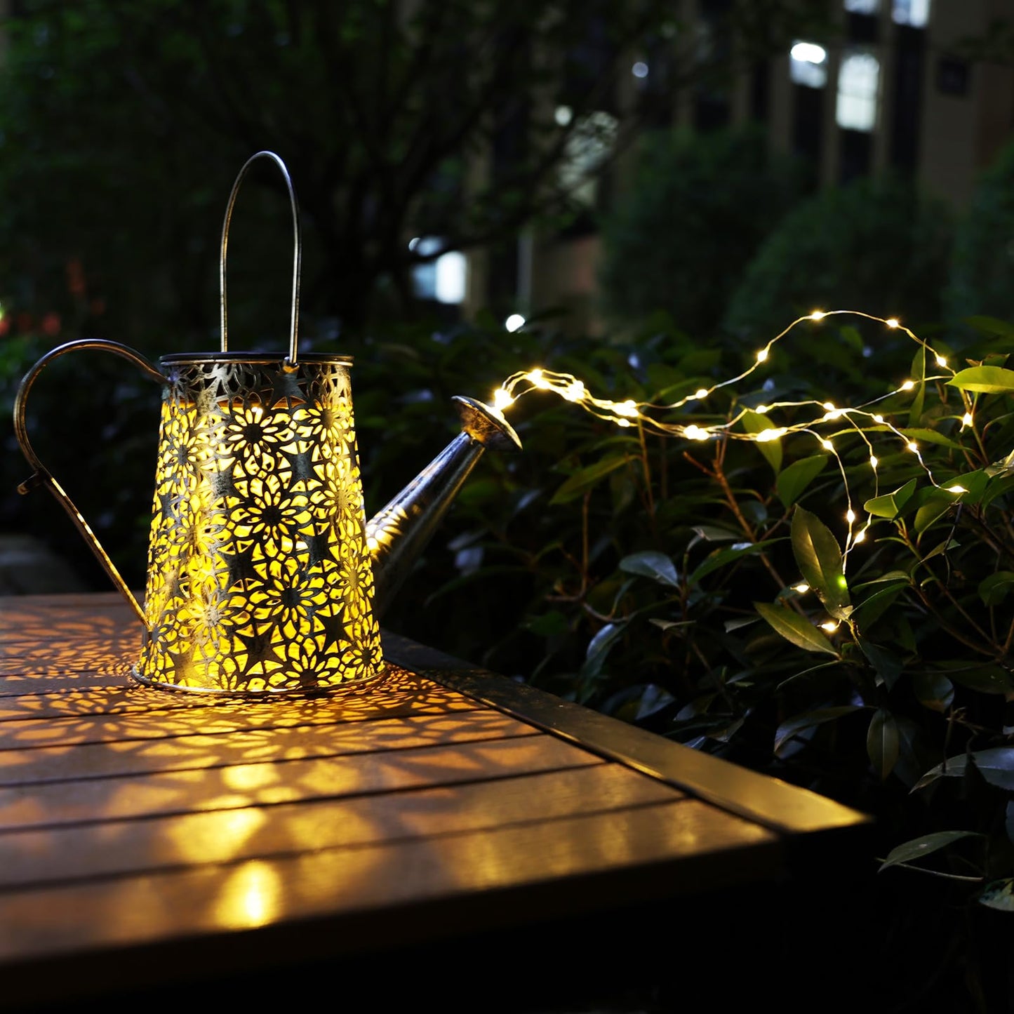 VOOKRY Solar Watering Can Lights, Large Retro Metal Hanging Solar Lights Outdoor Waterproof, Birthday Gifts for Women Mom Grandma Garden Decor Yard Light LED Decoration Outside for Porch Lawn Patio