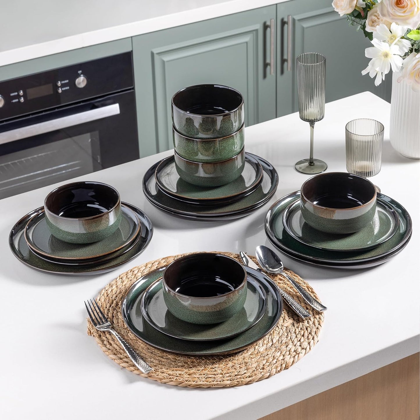 LeRatio Ceramic Dinnerware Sets,12-Piece Plates and Bowls,Handmade Reactive Glaze Dishes Set,Chip Resistant and Scratch Resistant | Oven Dishwasher & Microwave Safe,Service for 4-Green