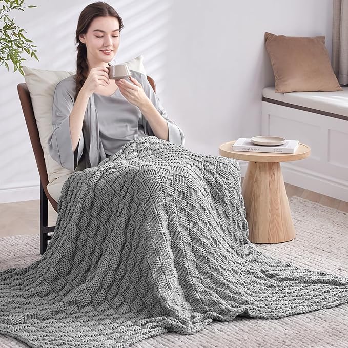 Knitted Weighted Blanket for Adult, No Beads Heavy Blanket 60” x 80'' 17lbs, Breathable Chunky Knit Blanket, Cooling Weighted Blanket for Hot Sleepers, Christmas Home Decor (Light Grey)