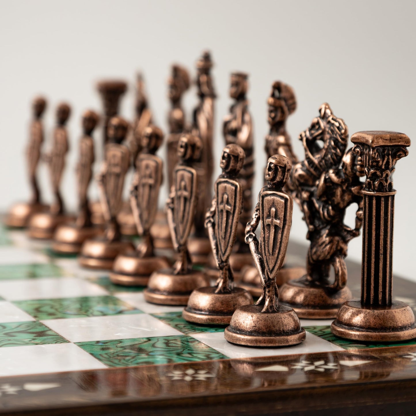Luxury Handmade Wooden Chess Set with Metal Pieces – 12.2'' Decorative Storage Chess Board – British Themed Chess Pieces for Christmas, Birthday (Green)