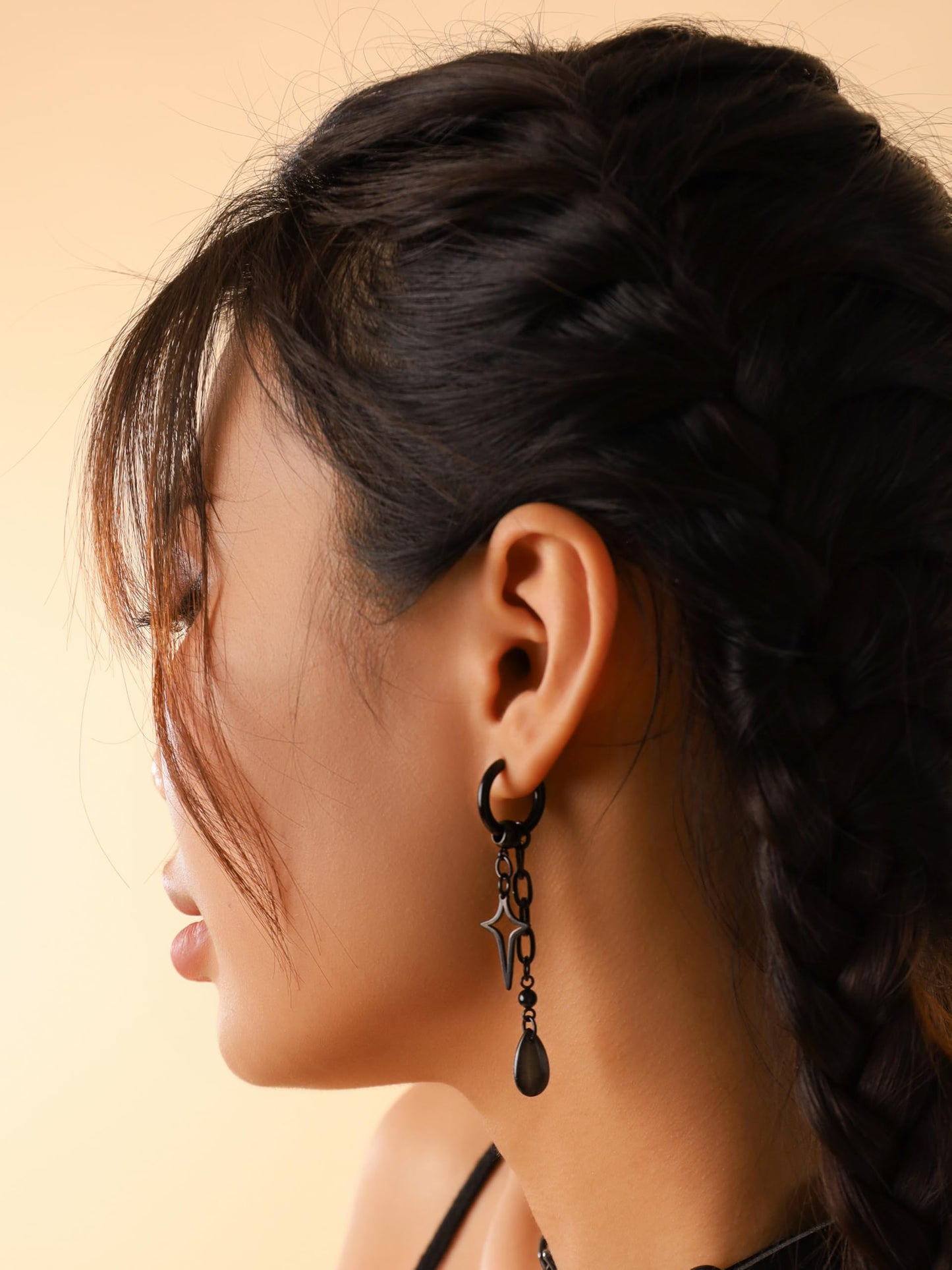 Sacina Black Teardrop Spike Star Hoop Earrings, Gothic Grunge Emo Punk Y2k Earrings, Goth Jewelry, Christmas Jewelry Gift for Women