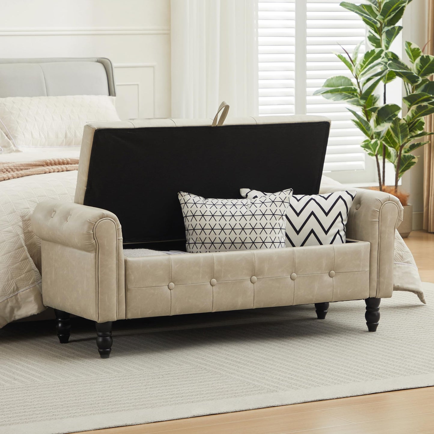 Hicosit 51-Inch Storage Bench with Armrests, End of Bed Ottoman with Storage for Living Room, Bedroom, Faux Leater Off-White