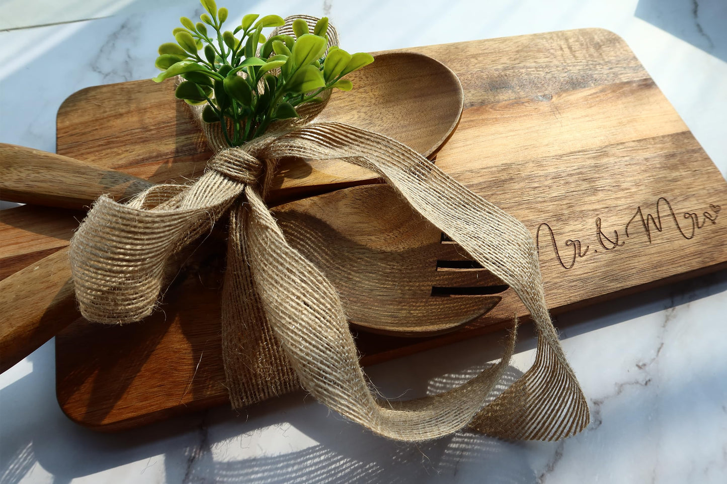 Wedding Gifts, Bridal Shower Gifts, Wedding Gifts for Couples 2024, Engraved Wood Cutting Boards for Couples Husband Wife, Newlywed Mr and Mrs Gifts