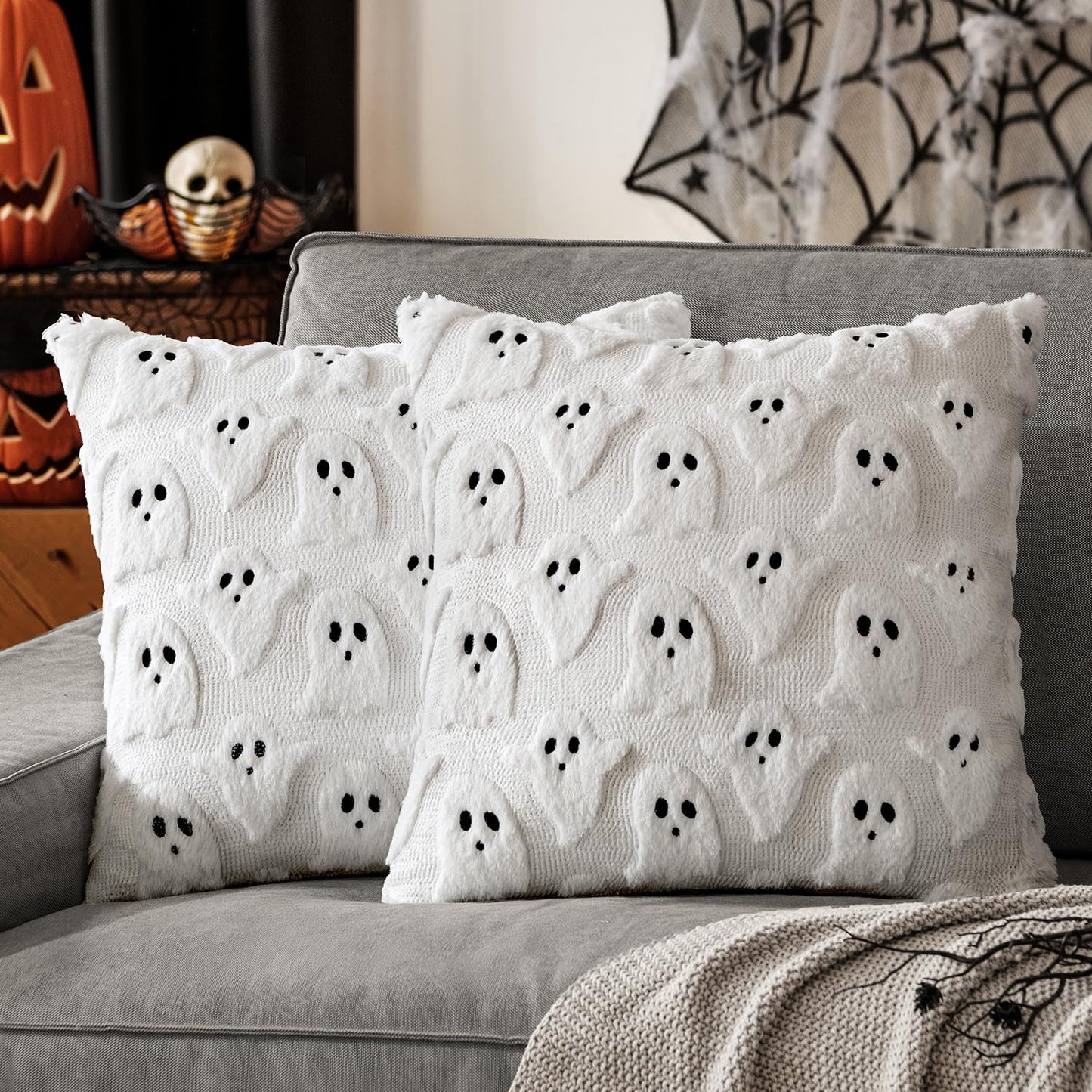 MIULEE Halloween Pillow Covers Cute Ghost Spooky Throw Pillows Set of 2 Soft Plush Faux Fur Decorative Cushion Covers for Couch Sofa Bed Porch Living Room Halloween Decor 18x18 inch White