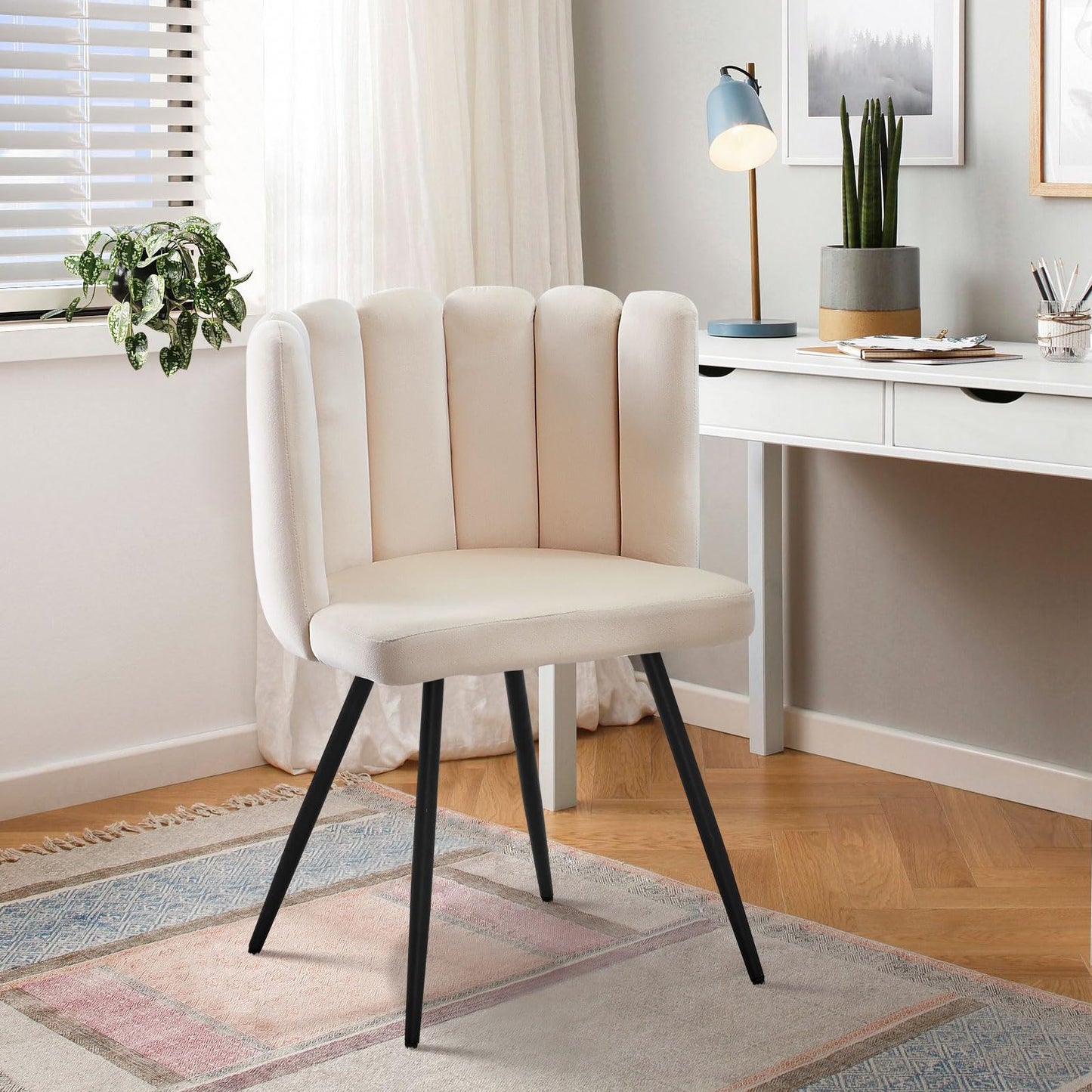 CLIPOP Living Room Barrel Accent Chair, Modern Velvet Kitchen Dining Chair, Vanity Chair with Metal Leg, Scalloped Silhouette, Cozy and Soft Padded, Armless Leisure Makeup Chair for Bedroom, Cream