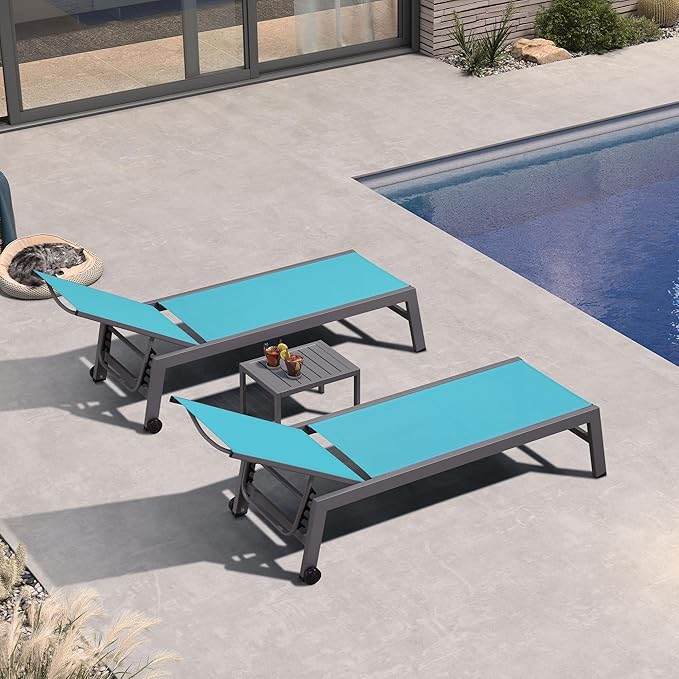 PURPLE LEAF Outdoor Lounge Chair Set for 2 Aluminum Patio Chaise Lounger with Wheels and Adjustable Backrest Pool Reclining Lounge Chairs for Beach Yard Poolside Table Included, Blue