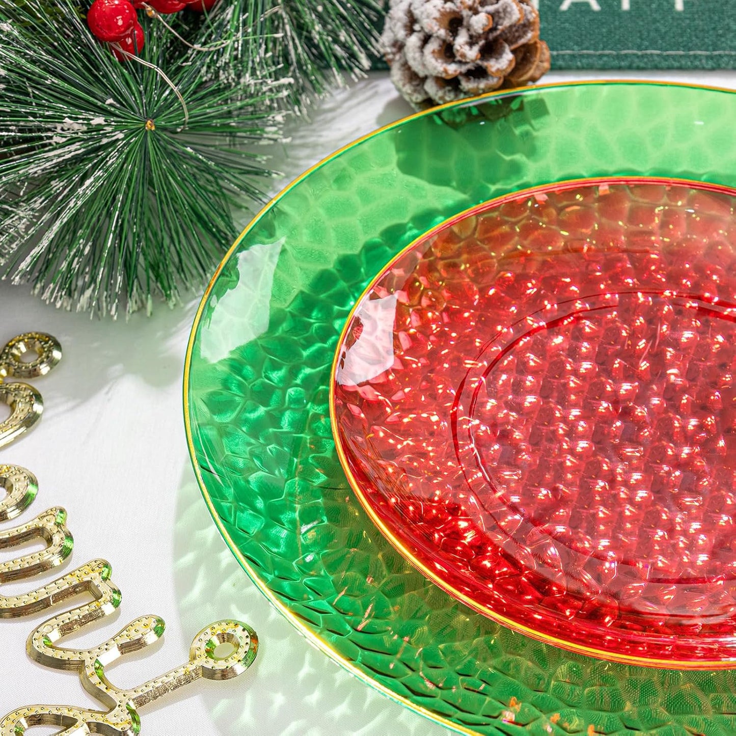Rubtlamp 60 Pcs Christmas Plasitc Plates, Clear Green Red Plastic Plates With Gold Rim, Red Green Hammered-design, Include 30 Red Dessert Platos, 30 Green Dinner Platos, Perfect For Christmas