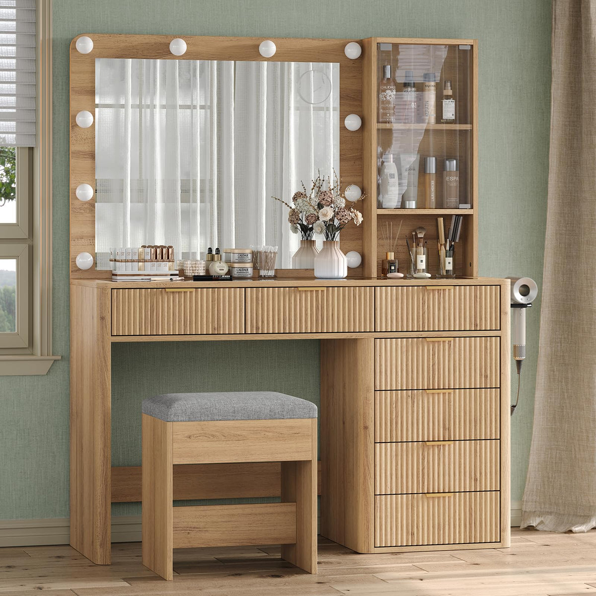 Yanosaku 7 Drawers Fluted Vanity Desk with Charging Station, 47'' W Makeup Vanity with LED Lights and HD Mirror, 3 Lighting Modes Adjustable, Glass Top, Vanity Set for Bedroom, Natural