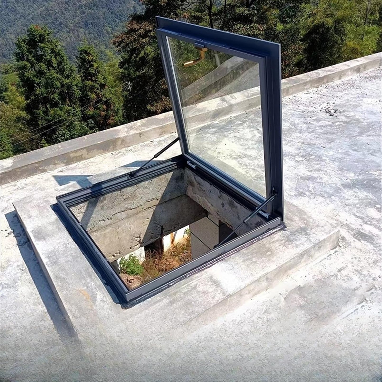 Skylight Roof Window, Tempered Glass Security Roof Hatch Cover, Flush Mount Roof Access Hatch, Attic Viewing Venting Door, Basement Lighting Well Window for Sun Room Garage (35.4 * 35.4in)
