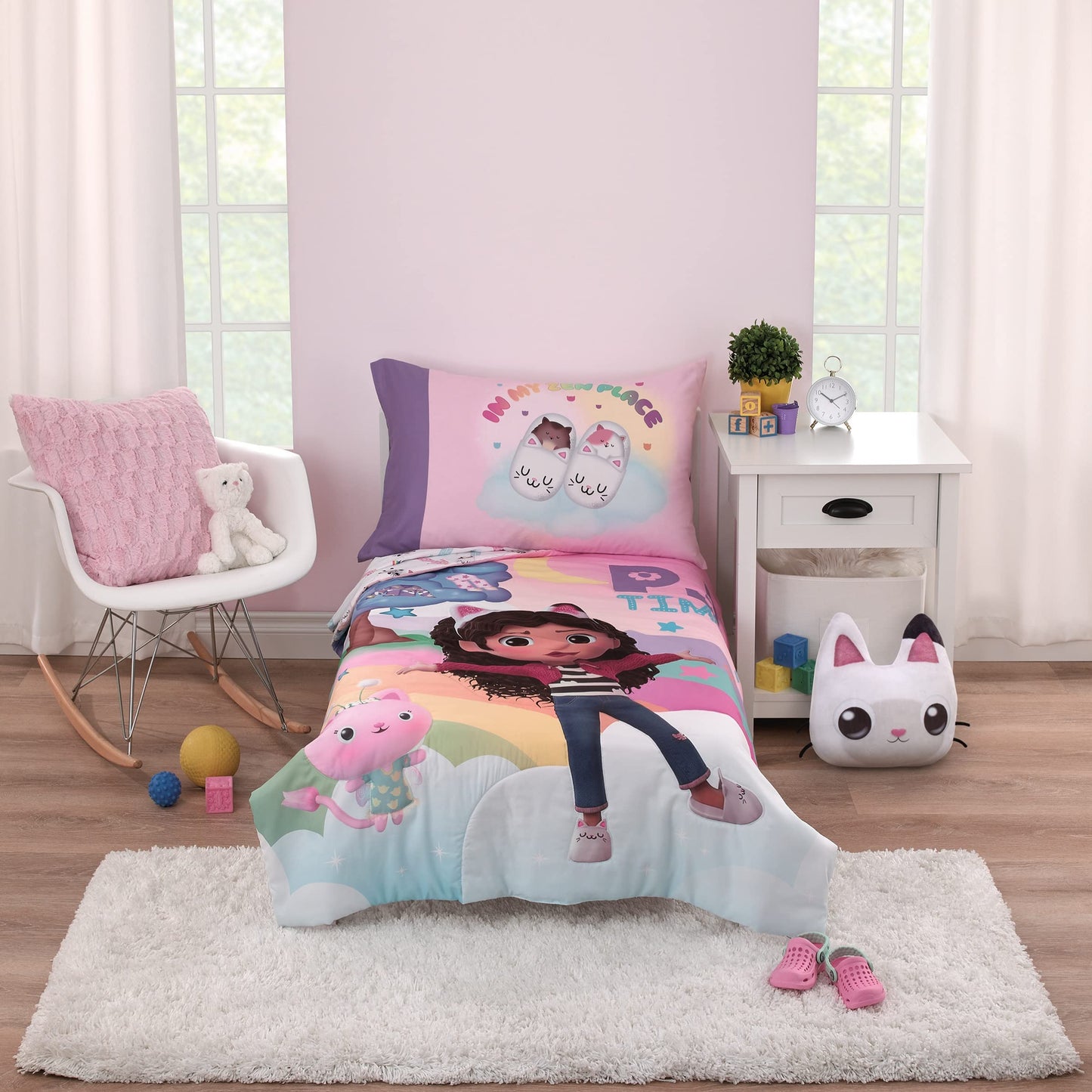 DreamWorks Gabby's Dollhouse Dream It Up Pink and Purple Kitty Fairy 2 Piece Toddler Sheet Set - Fitted Bottom Sheet and Reversible Pillowcase