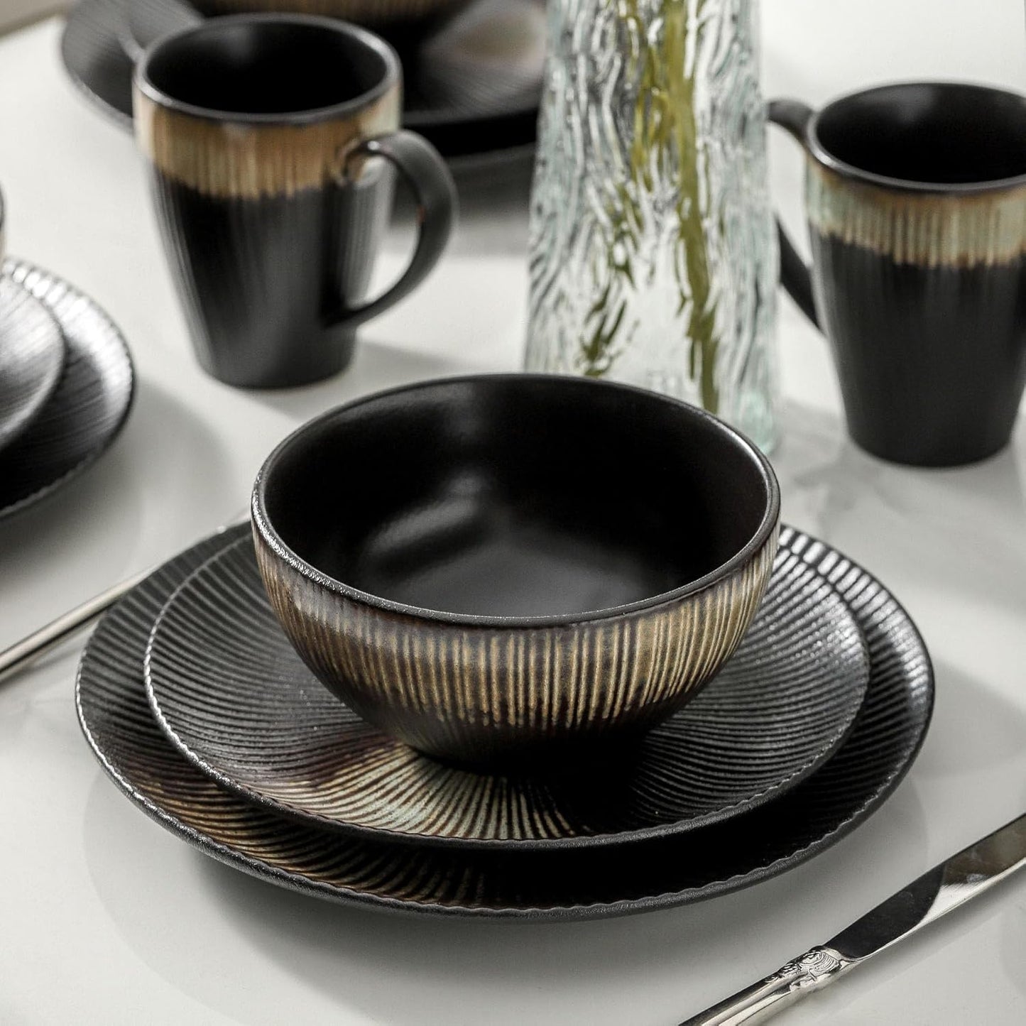 KOOV Ceramic Dinnerware Set of 16, Plates, Bowls, Cups & Dessert Plates for Party, Microwave & Dishwasher Safe, Stripe Series (Rough Black)