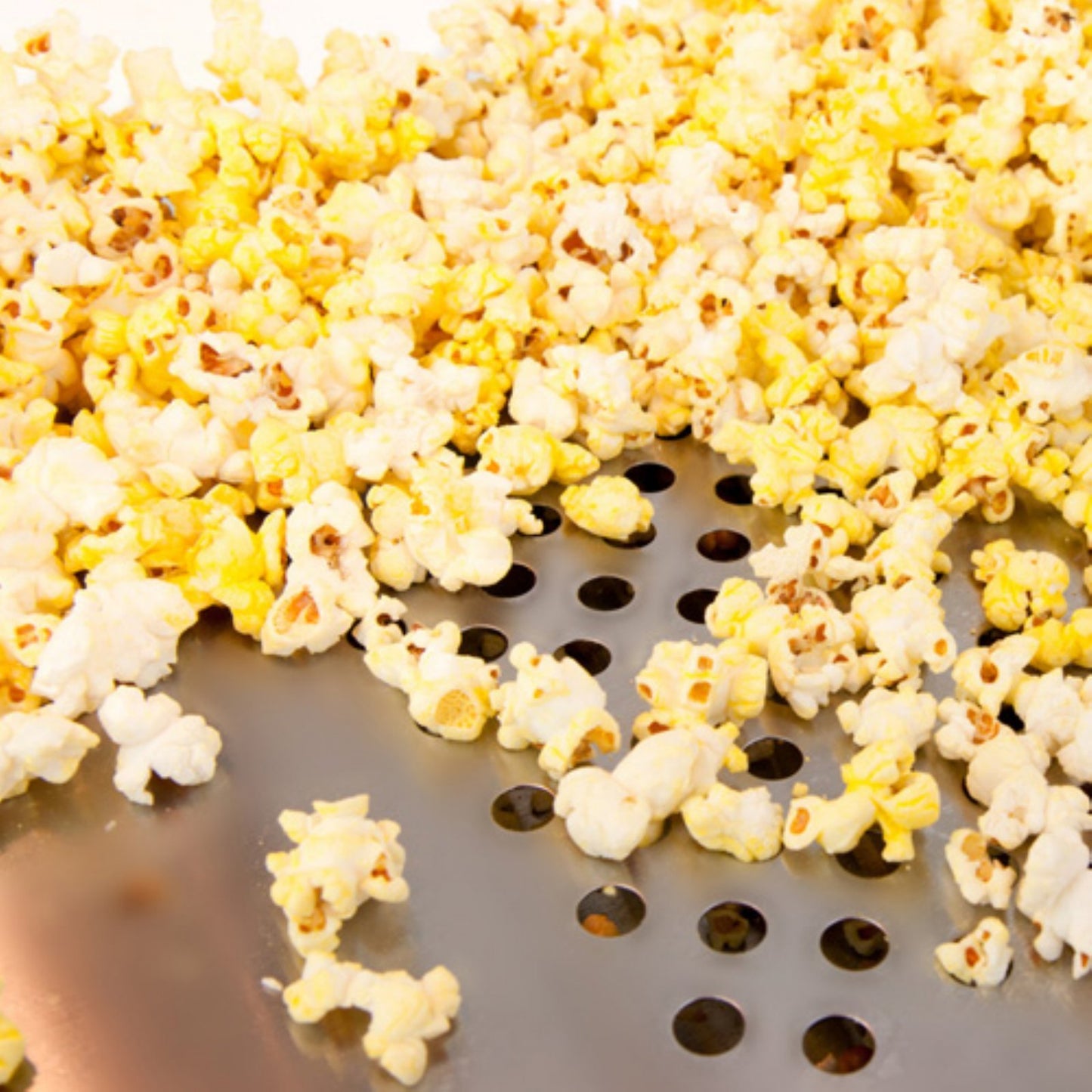 Funtime Sideshow Popper 4-Ounce Hot Oil Popcorn Machine with Cart, Red/Gold