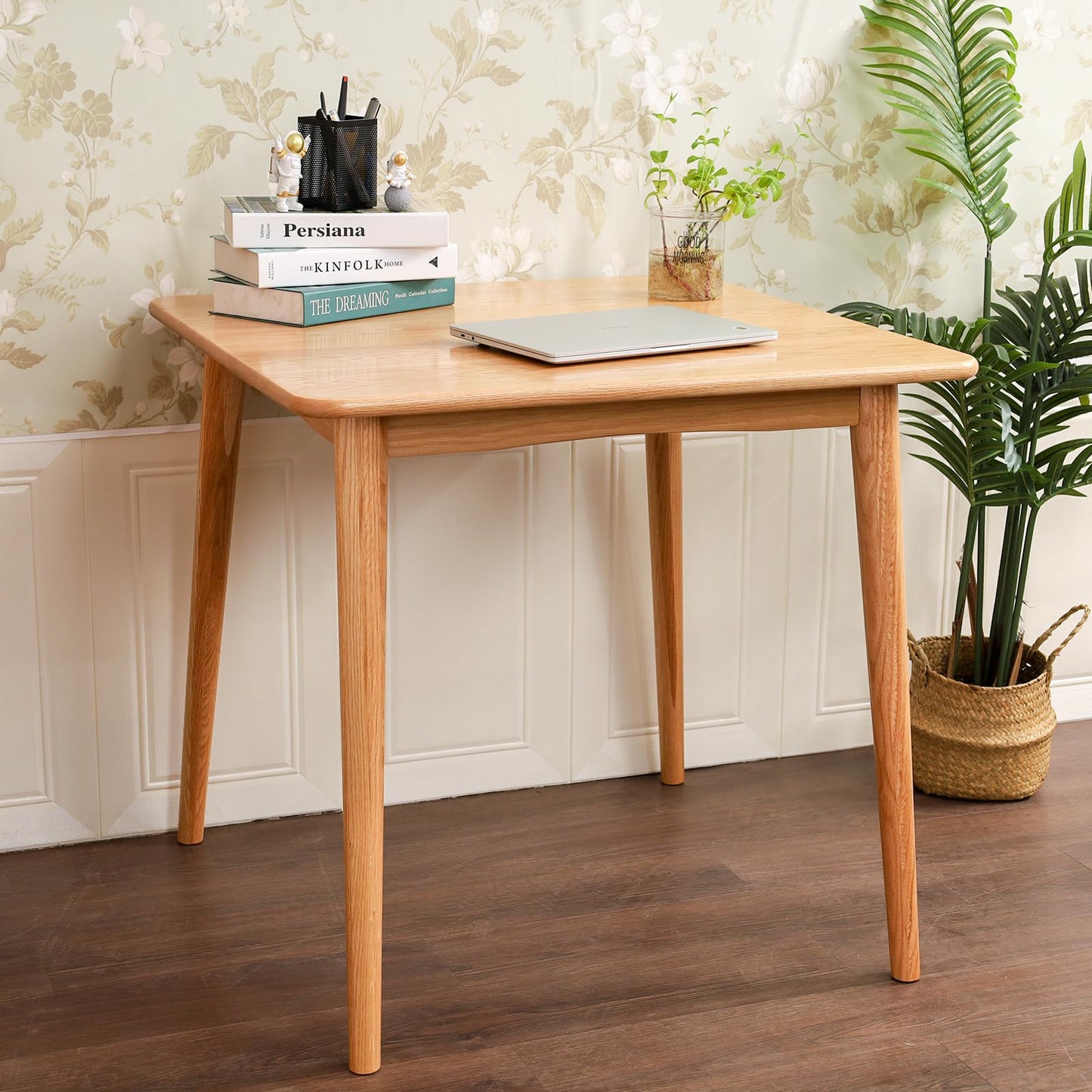 Towood Lifee Square Dining Table 31.5“, Solid Wood Kitchen Table for Small Space, Midcentury Modern Wooden Kitchen Dining Table with Oak Finish, 31.5" L x 31.5" W x 29.5" H, Natural