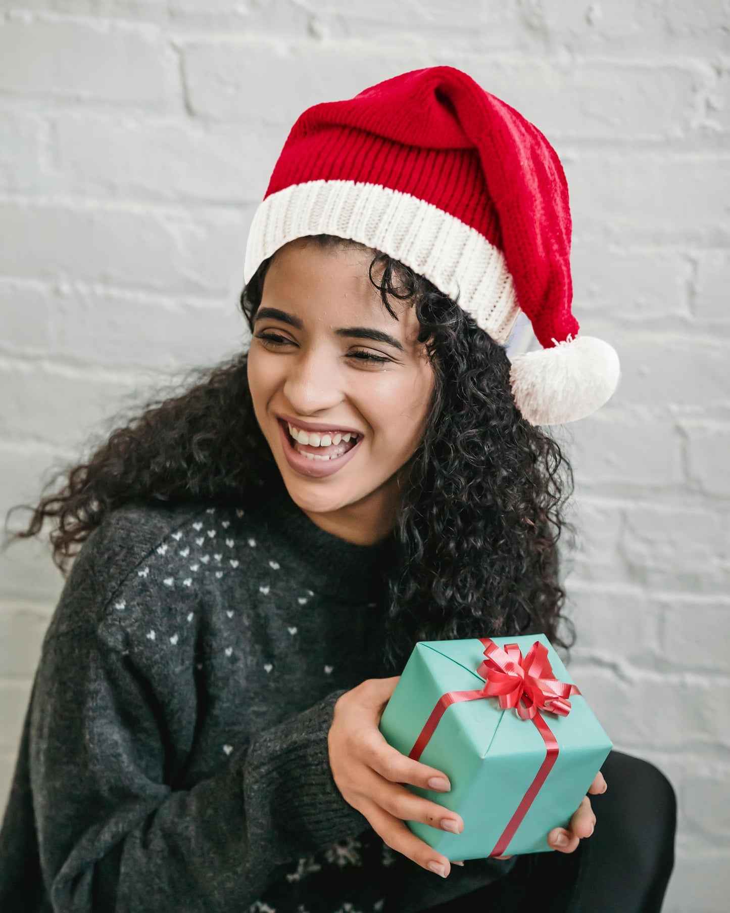 Aiphamy 5 Pcs Knitted Santa Hat Christmas Beanie Hat with Pom Pom Xmas Holiday Party Stocking Cap for Adults, Red