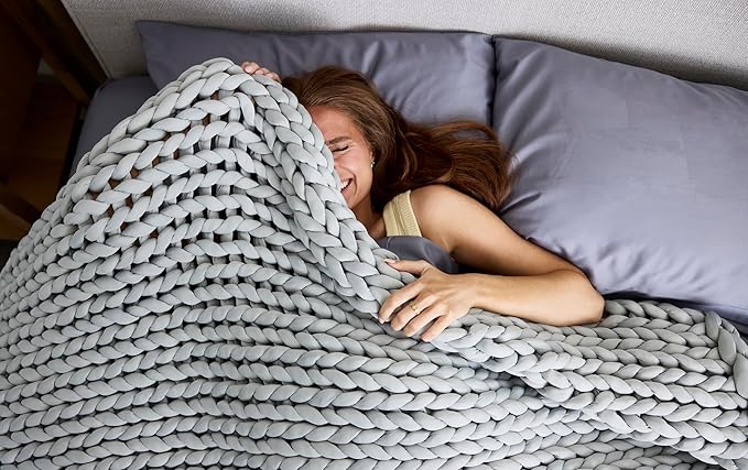 Nuzzie Chunky Knit Weighted Blanket - Breathable, Cooling, Hand Made Knit Throw Blanket for Sleep - Machine Washable, Stylish Design (Light Grey, Throw | 12lbs | 44"x60")