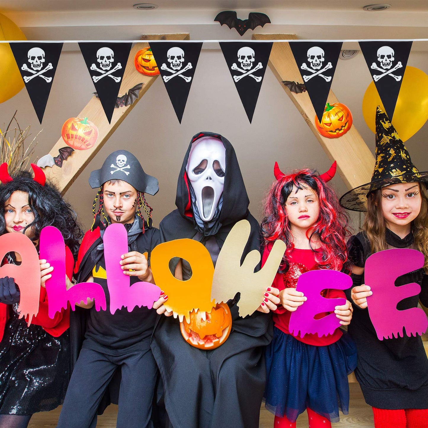 Tatuo 60 Pcs Pirate Banner Skull Halloween Pirate Flag Birthday Party Decorations Jolly Roger Ship Triangle Pennant Bunting Decor for Halloween Celebration Decor Outdoor Party Supplies