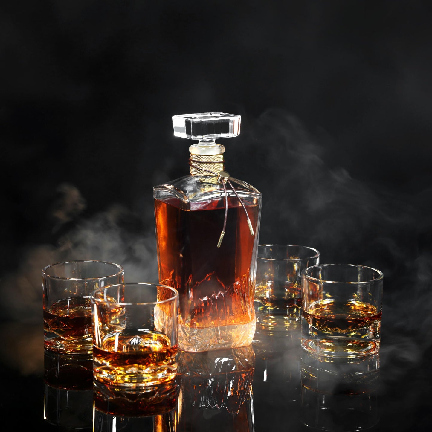 LIITON The American Peaks Whiskey Decanter Set – 1000ml Mountain Crystal Glass Decanter with 4 Old Fashioned Glasses – Premium Gift for Men – Bourbon, Scotch, and Liquor Lovers