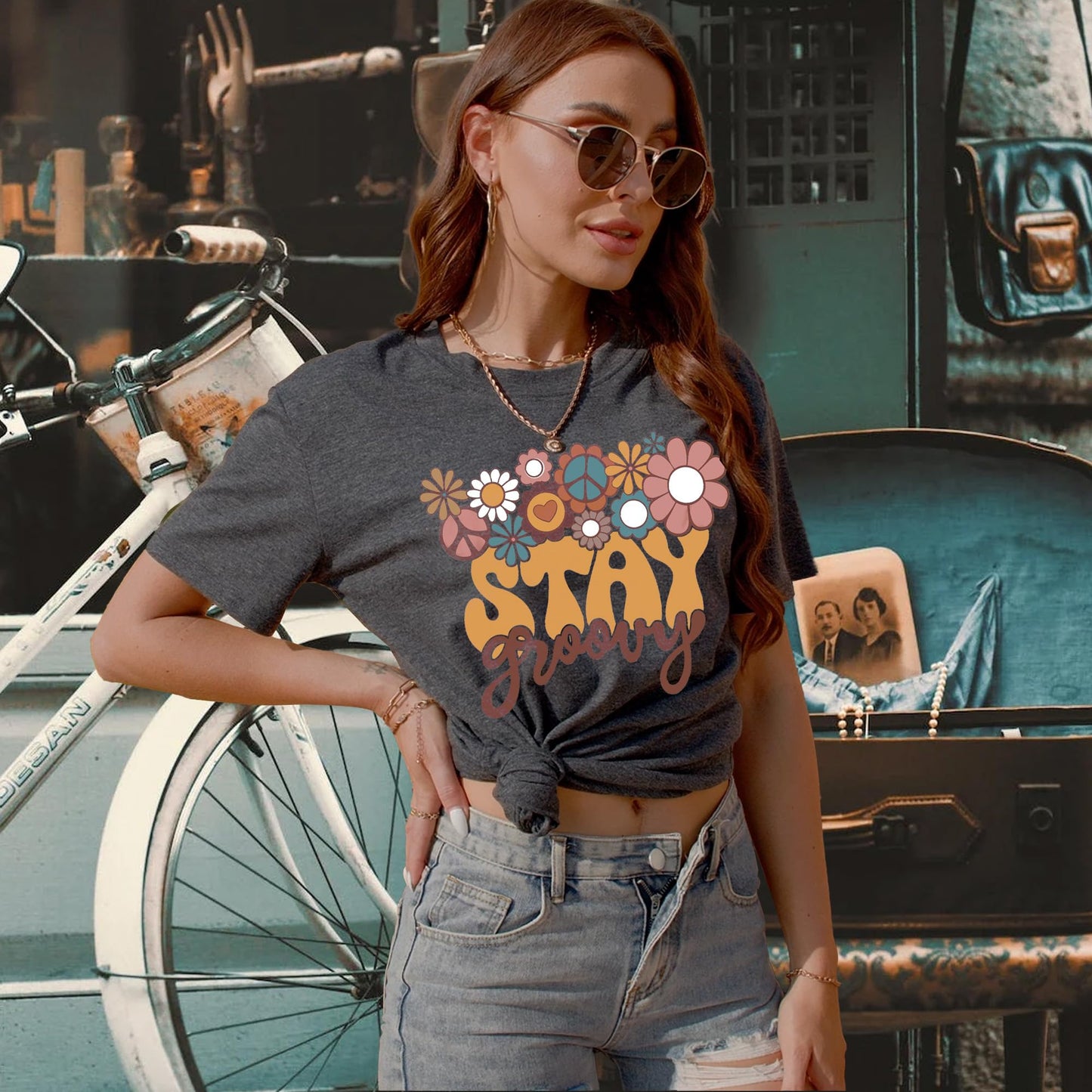 Stay Groovy Shirt for Womens Floral Graphic Retro Shirts Hippie 70s Tee Summer Tee Tops(Grey,XX-Large)