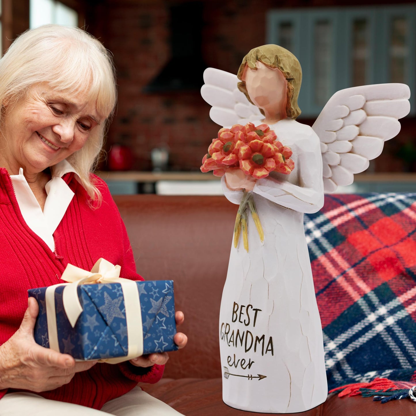 AUKEST Grandma Gifts for Birthday Mothers Day, New Grandma Gifts, Gift for Grandma, Grandmother Gifts, Best Grandma Gifts, Sculpted Hand-Painted Figure (Red-Orange Flowers)