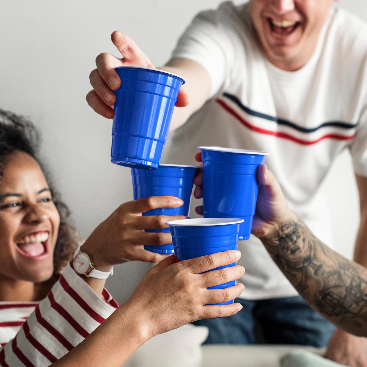 PAMI Blue Plastic Party Cups [Pack of 30]- 16oz Disposable Drinking Glasses- Colored Plastic Glasses For Iced Tea, Smoothies, Punch, Beer, Cocktails & Cold Drinks- Beerpong Cups
