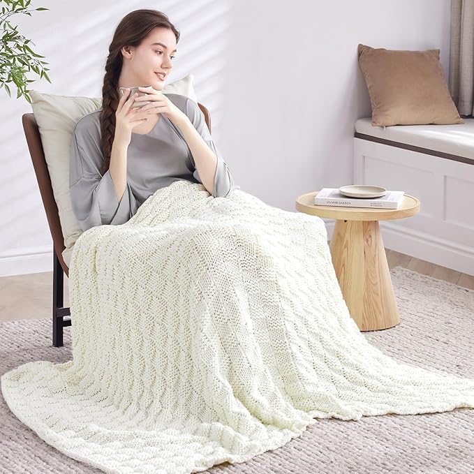 Knitted Weighted Blanket Kids, No Beads Heavy Blanket 40” x 60'' 7lbs, Breathable Chunky Knit Blanket, Cooling Weighted Blanket for Hot Sleepers, Christmas Home Decor (Ivory White)