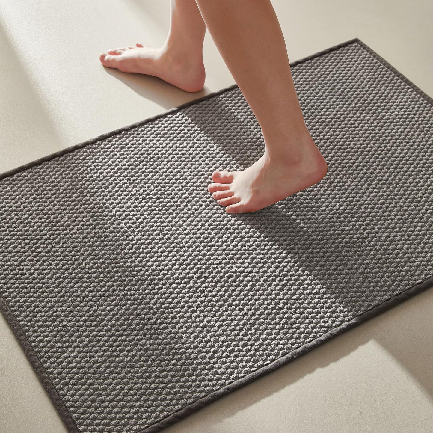 Bathroom Rugs Non Slip Washable, Super Absorbent Thin Bath Mat Small Quick Dry Low Pile Bathroom Rug, Light Grey 16" x 24" / 1'4" x 2'
