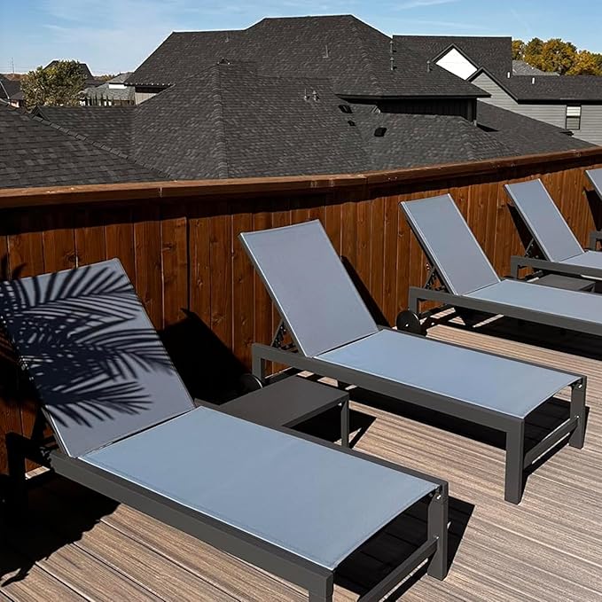 PURPLE LEAF Patio Lounge Chair Set for 2 Outdoor Chaise Lounge with Adjustable Backrests and Easy-to-Move Wheels Aluminum Reclining Pool Chair for Outside Yard Poolside Table Included, Indigo