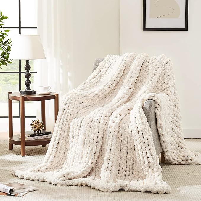 L'AGRATY Chunky Knit Blanket Throw,Soft Chenille Yarn Throw Blanket 50x60，Handmade Cable Knit Crochet Blanket,Large Knit B...