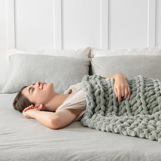 Maetoow Handmade 15 lb Soft Knitted Weighted Blanket, 72 x 48 in Breathable Chunky Knit Gravity Blanket Throw, Home Decor for Sofa Couch Bed, Sage Green