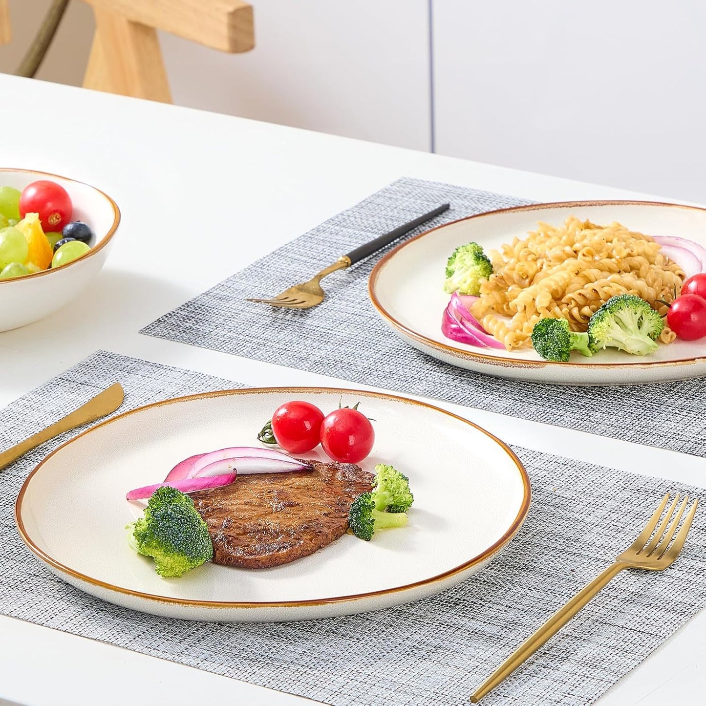 Bestone 12 Pieces Round Kitchen Dinnerware Sets，Plates and Bowls Sets,Dishes, Plates, Bowls, Dish Set, Chip Resistant Ceramic Dinnerware Set, Dishwasher/Microwave Safe,Service for 4,Pearl White