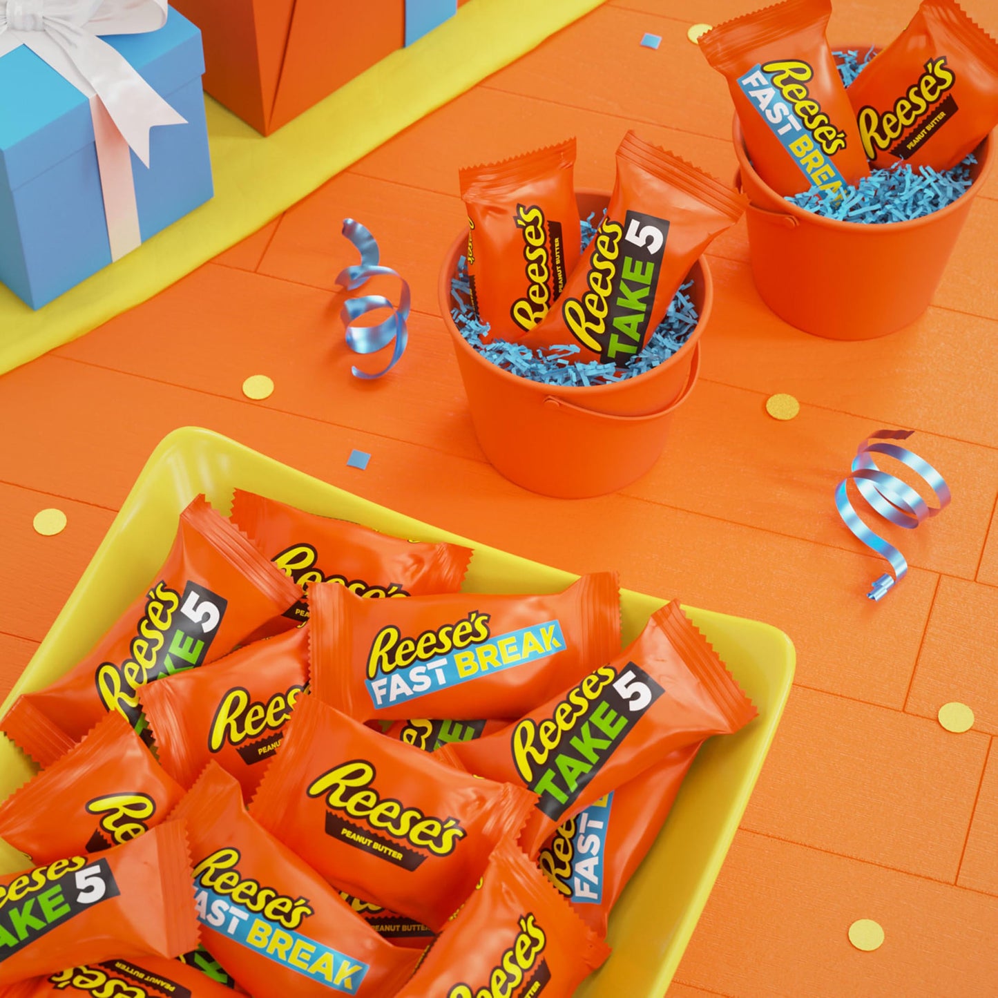 REESE'S Assorted Chocolate and Peanut Butter Snack Size, Candy Party Pack, 32.06 oz